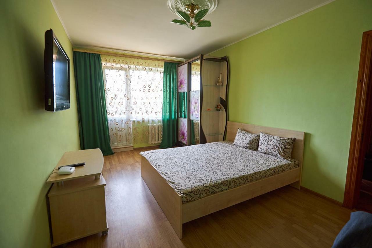 Babylon Apartments On Kievskaya Street Ривне Екстериор снимка
